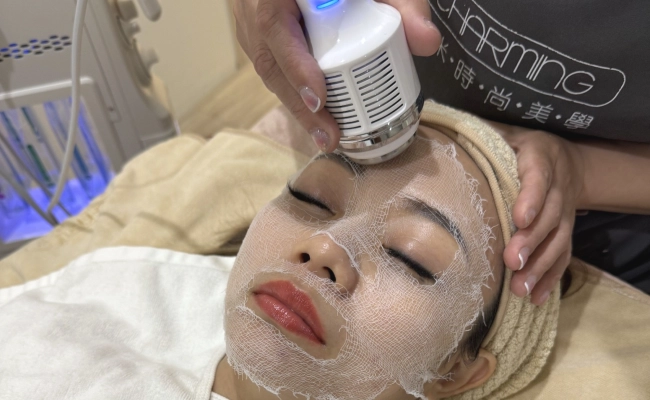 水飛梭營養導入修復，依膚況補充保濕與修護成分